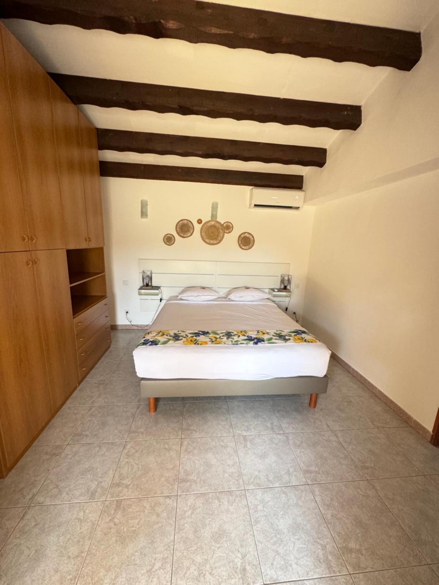 Residences Anna Centuri Bagian luar foto